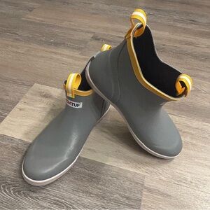 XTRATUF Grey Ankle Deck Boots for Durable Waterproof Footwear Size 7